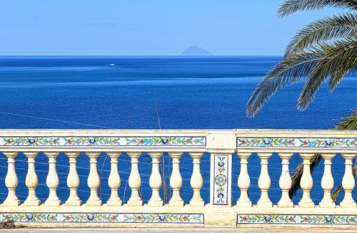 Bed and Breakfast I Colori Dell'Arcobaleno Santo Stefano di Camastra Exterior foto
